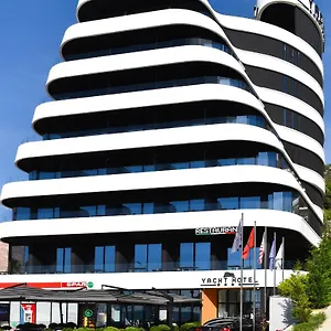 Hotell Yacht, Vlorë